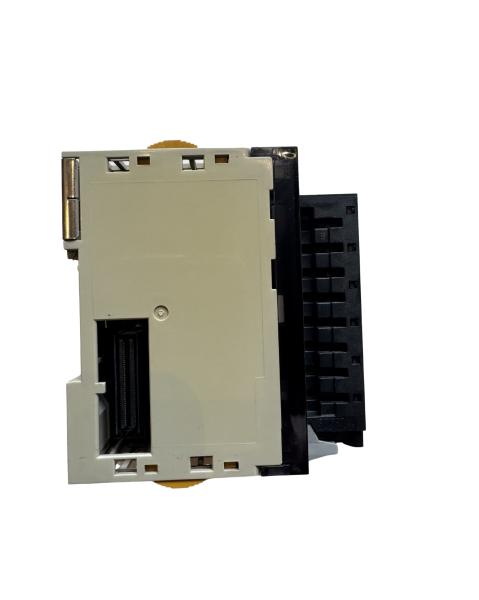 OMRON CJ1W-OC211 {SCREWLESS} (Refurbished & Tested)